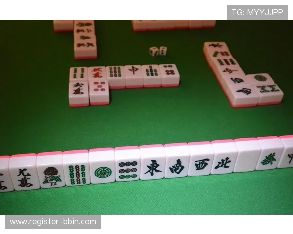 如何利用牌九牌玩法图进行合理布局，提升游戏中的获胜几率与策略深度